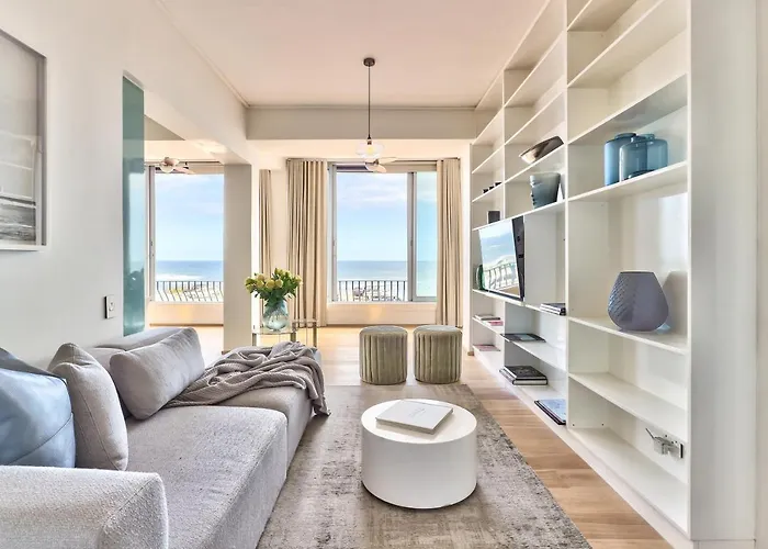 Charming Clifton Apartment - Number 4701